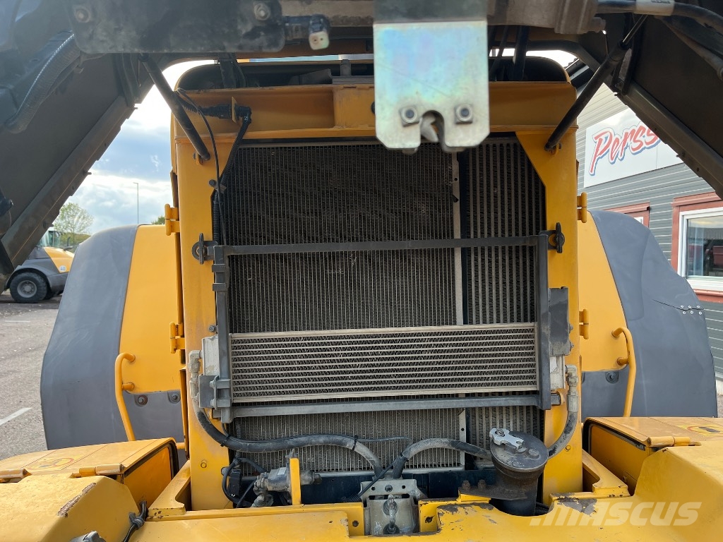 Volvo L 70 F Pale gommate