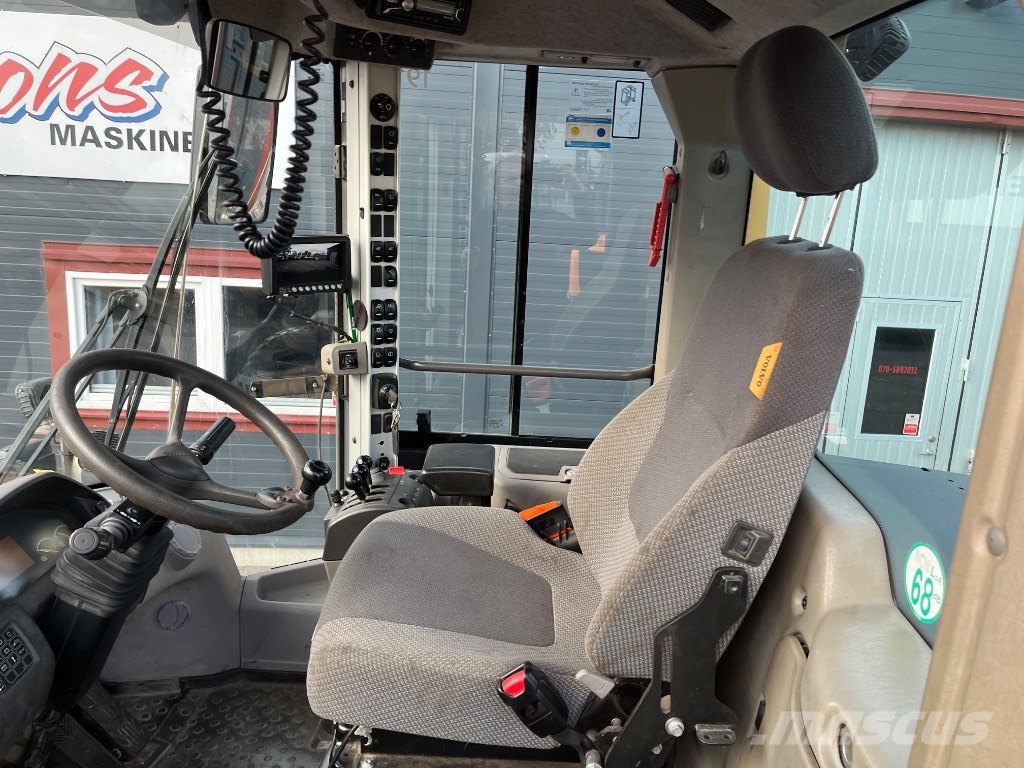 Volvo L 70 F Pale gommate