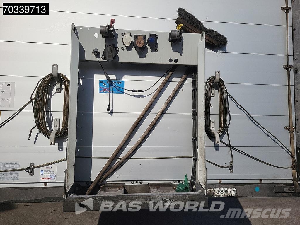 Schmitz Cargobull SCB*S3T 3 axles Sliding Roof Curtainsiderauflieger