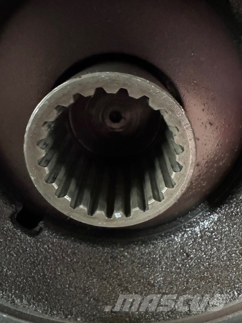 Liebherr 934 c used transmission PARTS 10036082 Transmissie