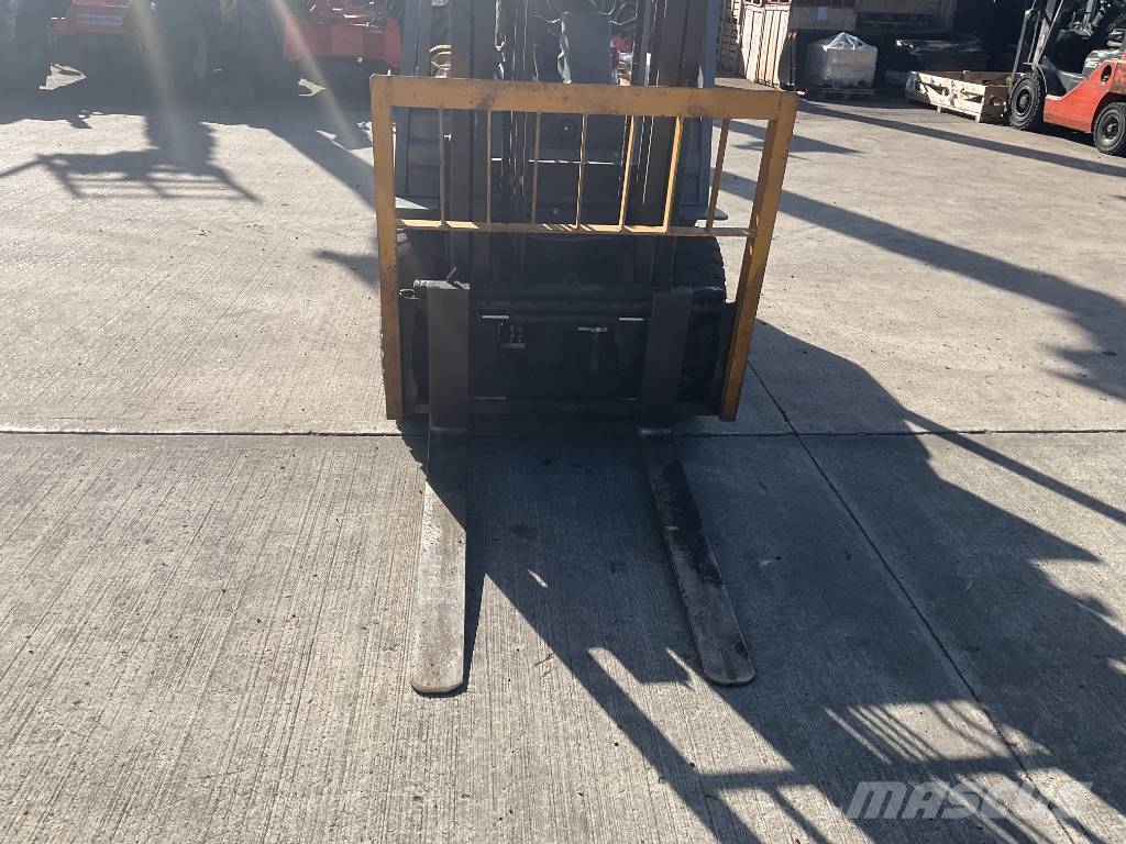 UNI TCM 25 Dieselstapler