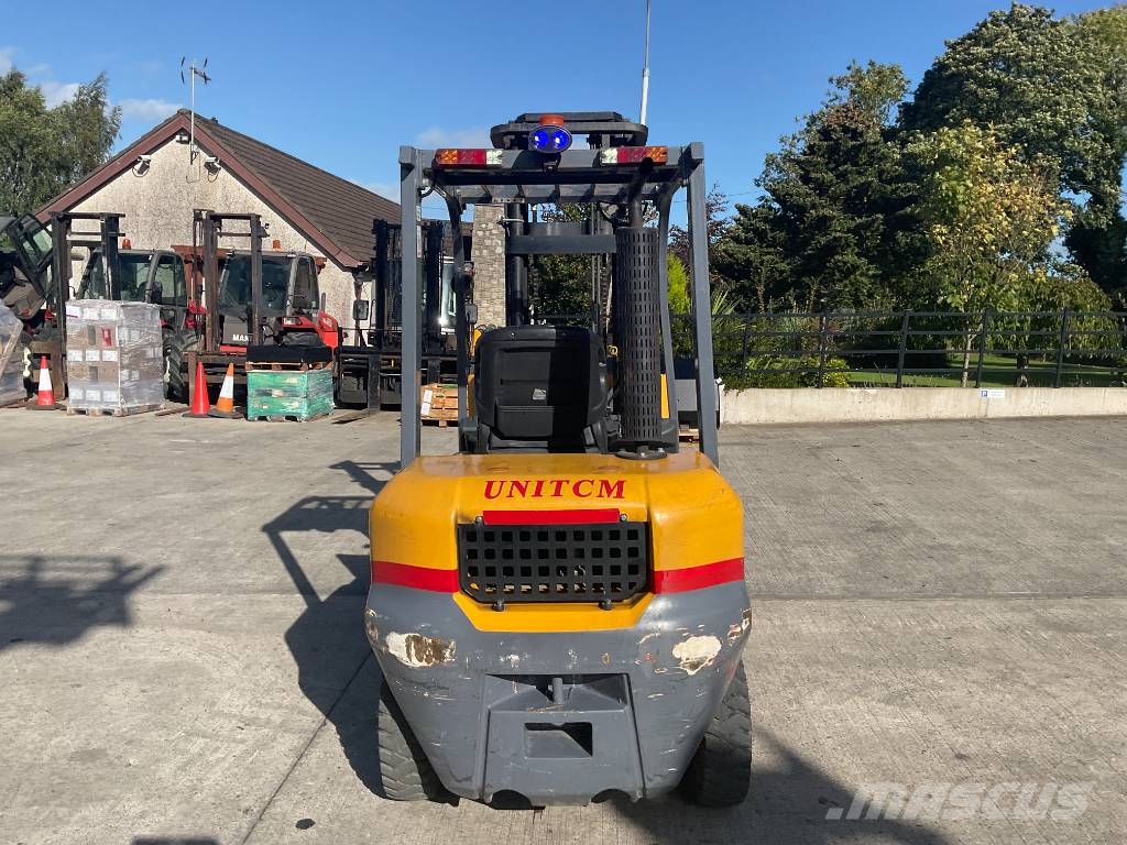 UNI TCM 25 Dieselstapler