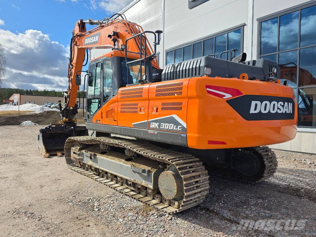 Doosan DX 300 LC-7 (2.495.000:- + m) Rupsgraafmachines