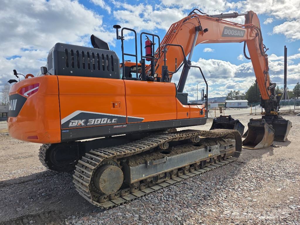 Doosan DX 300 LC-7 (2.495.000:- + m) Rupsgraafmachines