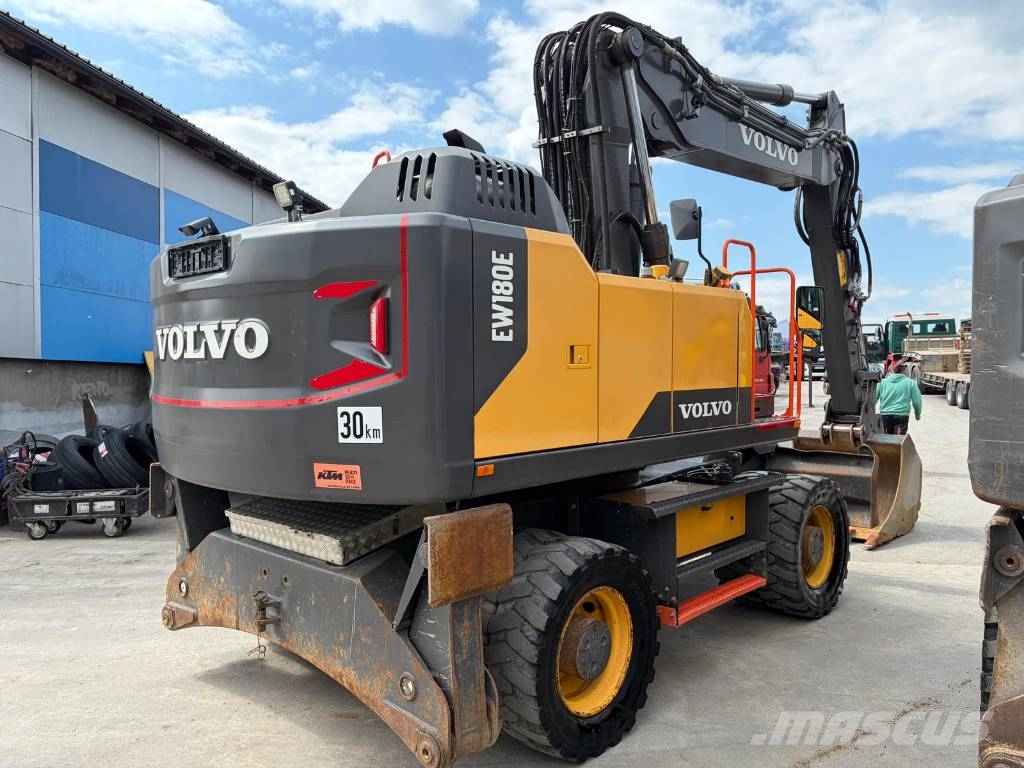 Volvo EW 180 E 2X NA ZALOGI Bageri točkaši
