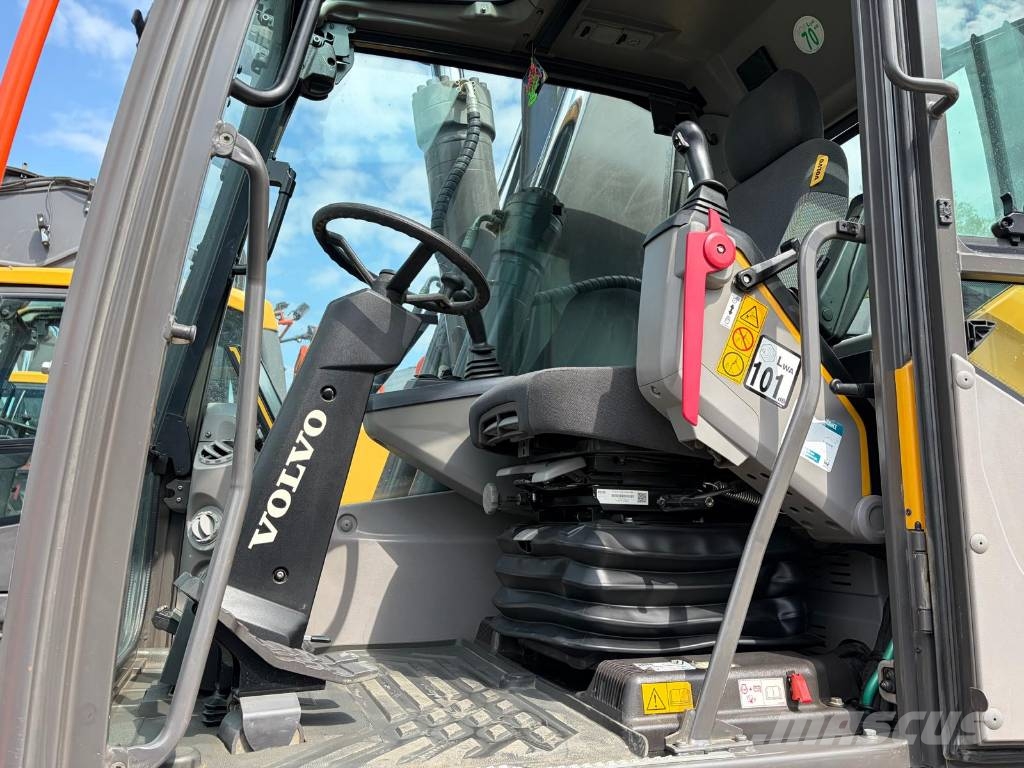 Volvo EW 180 E 2X NA ZALOGI Bageri točkaši