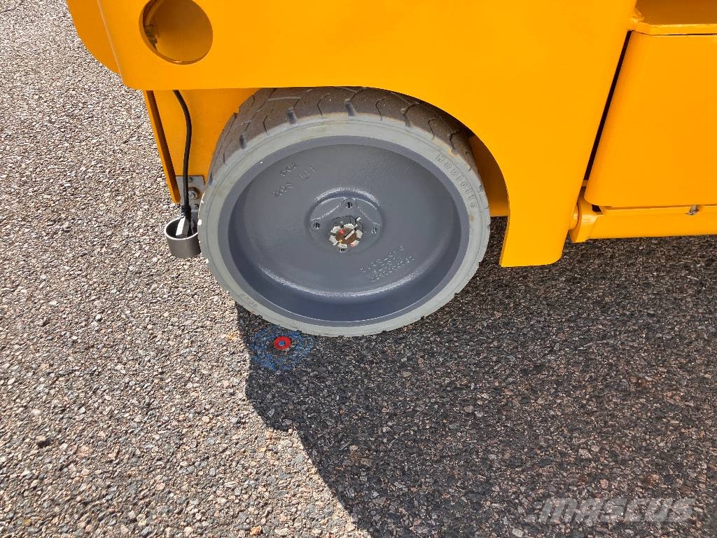 HAULOTTE COMPACT10 - NEW BATTERIES 4 NEW WHEELS Nacelle ciseaux