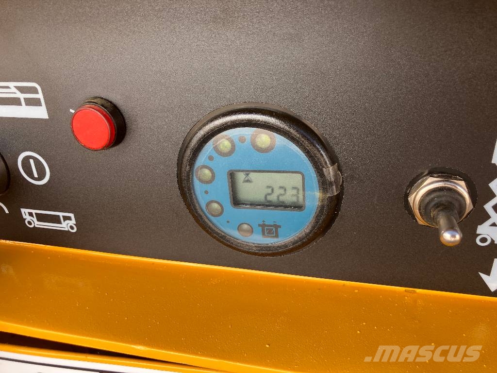 HAULOTTE COMPACT10 - NEW BATTERIES 4 NEW WHEELS Nacelle ciseaux
