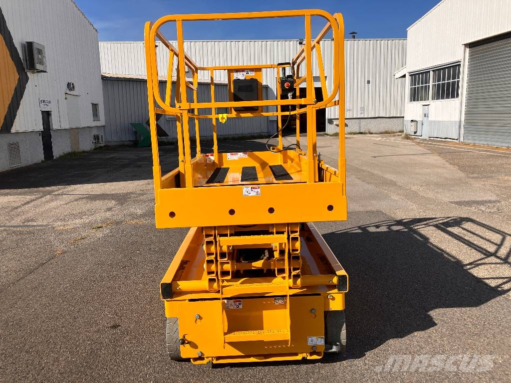 HAULOTTE COMPACT10 - NEW BATTERIES 4 NEW WHEELS Nacelle ciseaux