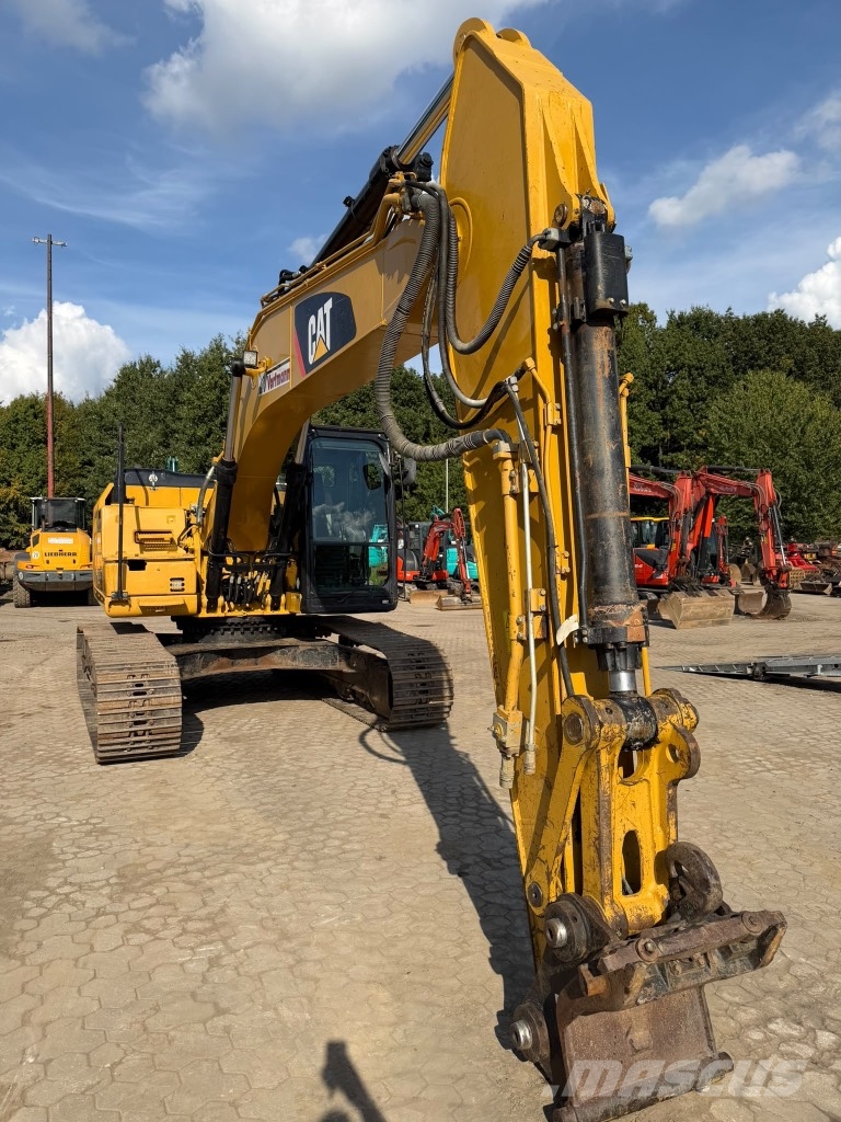 CAT 323 F L Raupenbagger