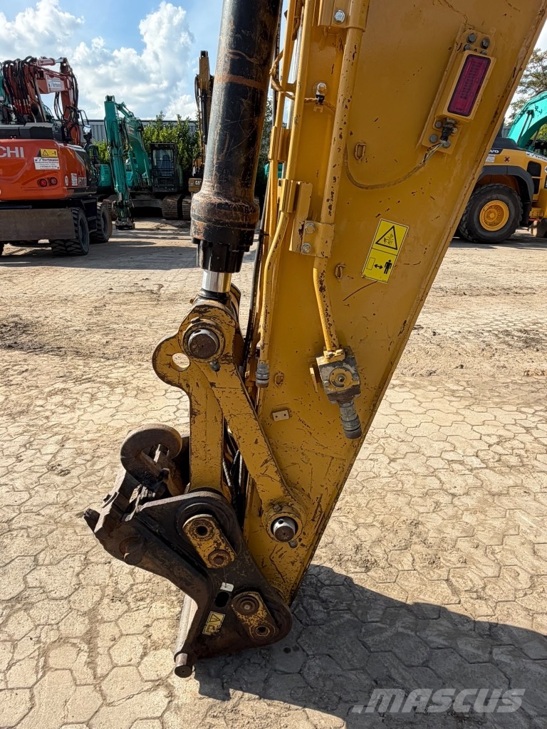 CAT 323 F L Raupenbagger