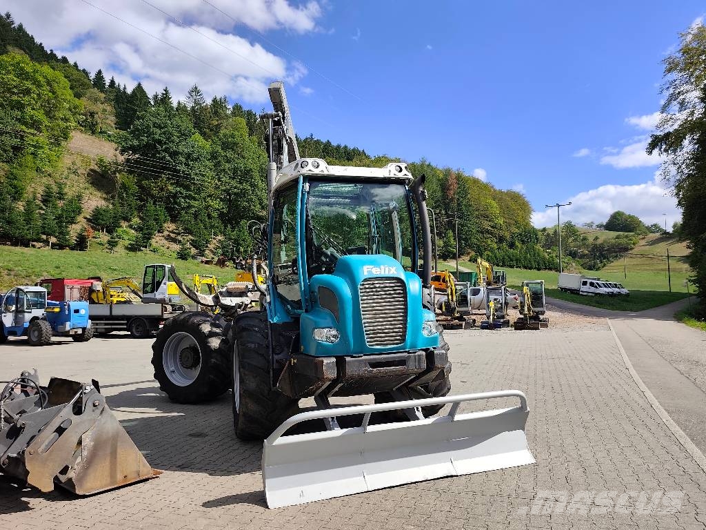 Pfanzelt Felix 206 - 4 WD ساحبات الأشجار