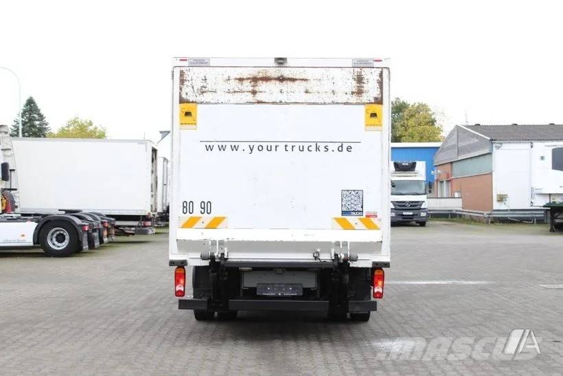 Renault D14-210 Caja rígida –FURGON-  006 شاحنات ذات هيكل صندوقي