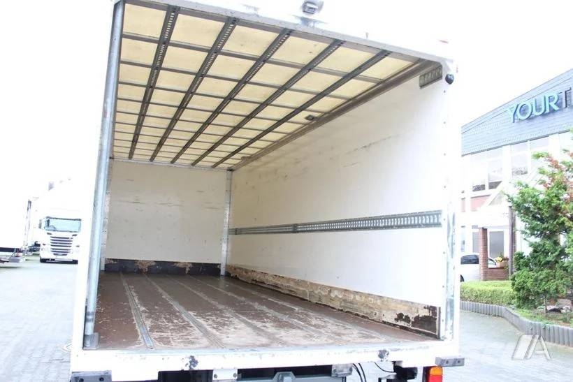 Renault D14-210 Caja rígida –FURGON-  006 شاحنات ذات هيكل صندوقي
