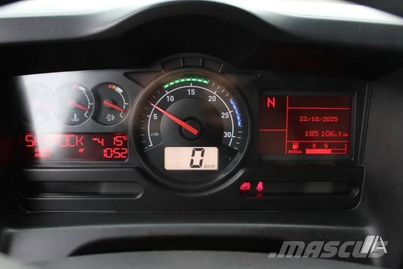 Renault D14-210 Caja rígida –FURGON-  006 شاحنات ذات هيكل صندوقي
