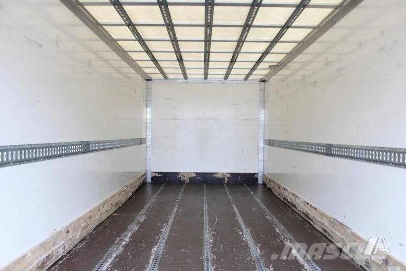 Renault D14-210 Caja rígida –FURGON-  006 شاحنات ذات هيكل صندوقي