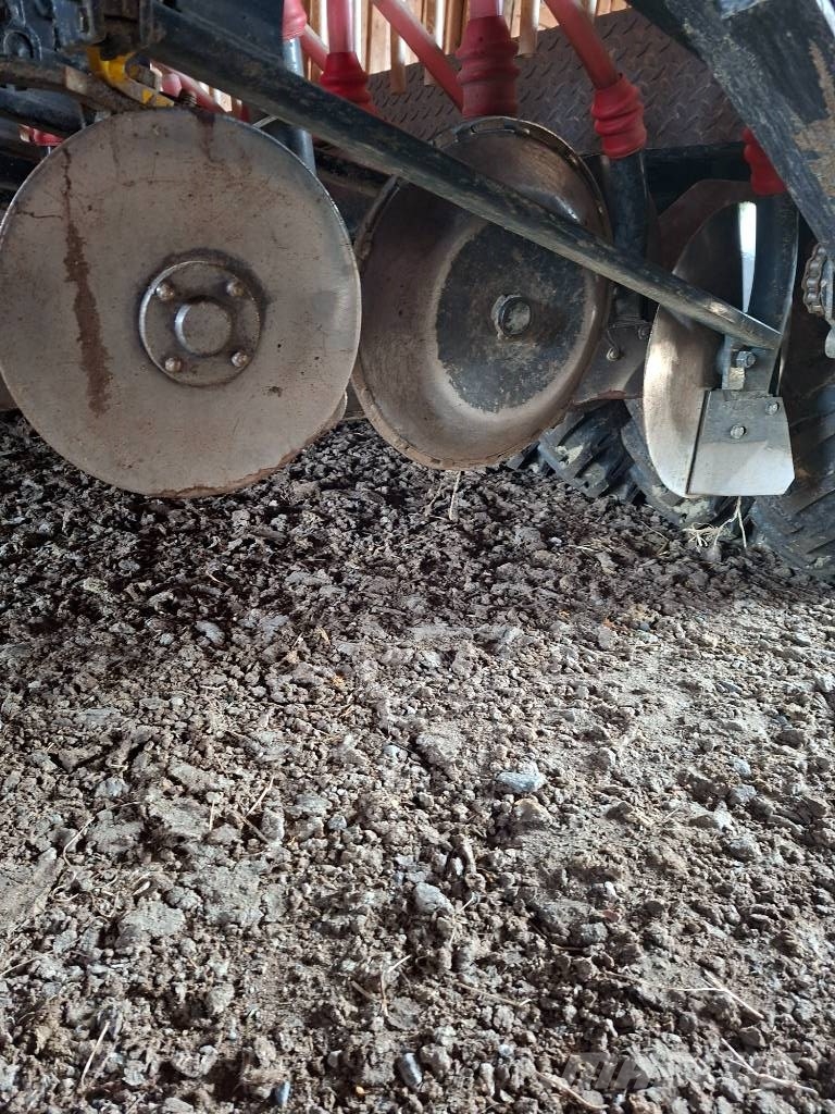 Junkkari Simulta 3000 T مثاقيب مدمجة