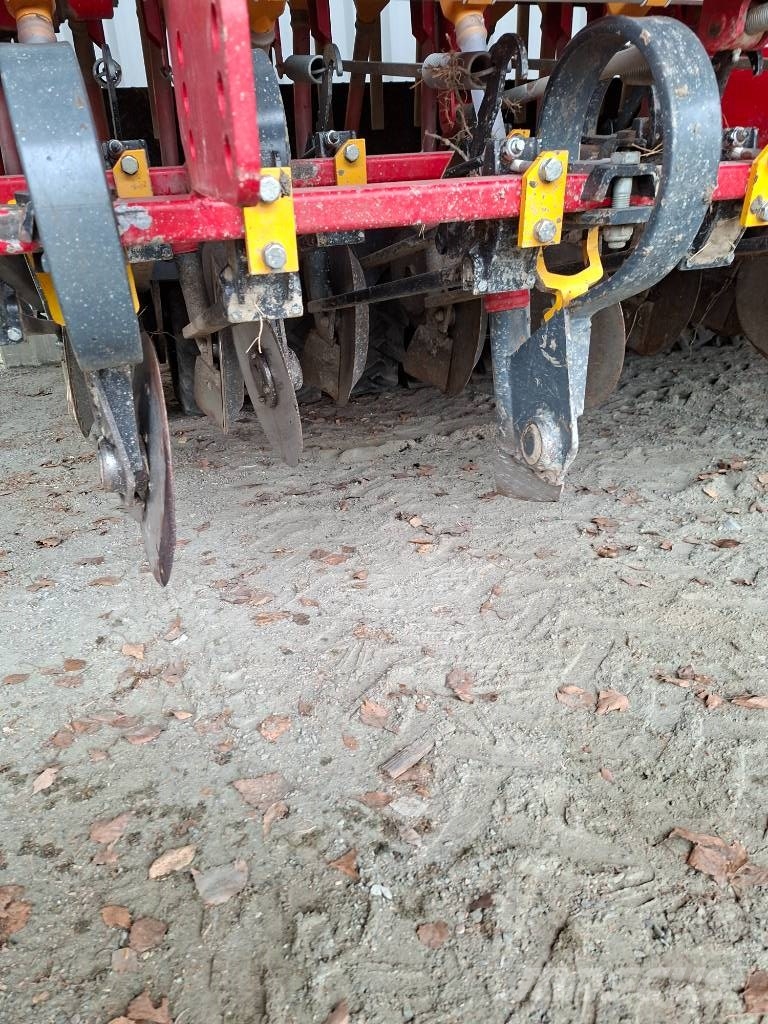 Junkkari Simulta 3000 T مثاقيب مدمجة