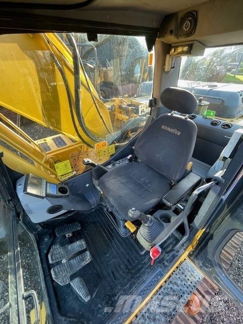 Komatsu PC210LC-8K حفارات زحافة