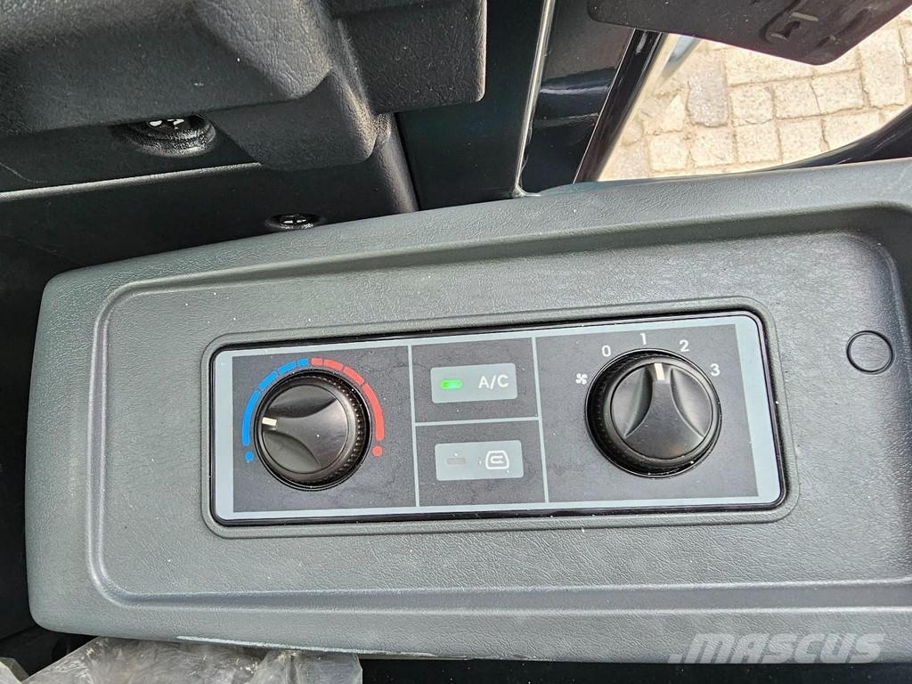 Hyundai HX60PRO 小型挖土機/掘鑿機<7t(小型挖掘機)