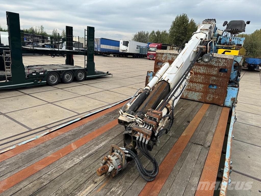 Floor FLO-17-30H2 3 AXLE SAF + KENNIS R-24 CRANE Madelpoolhaagised