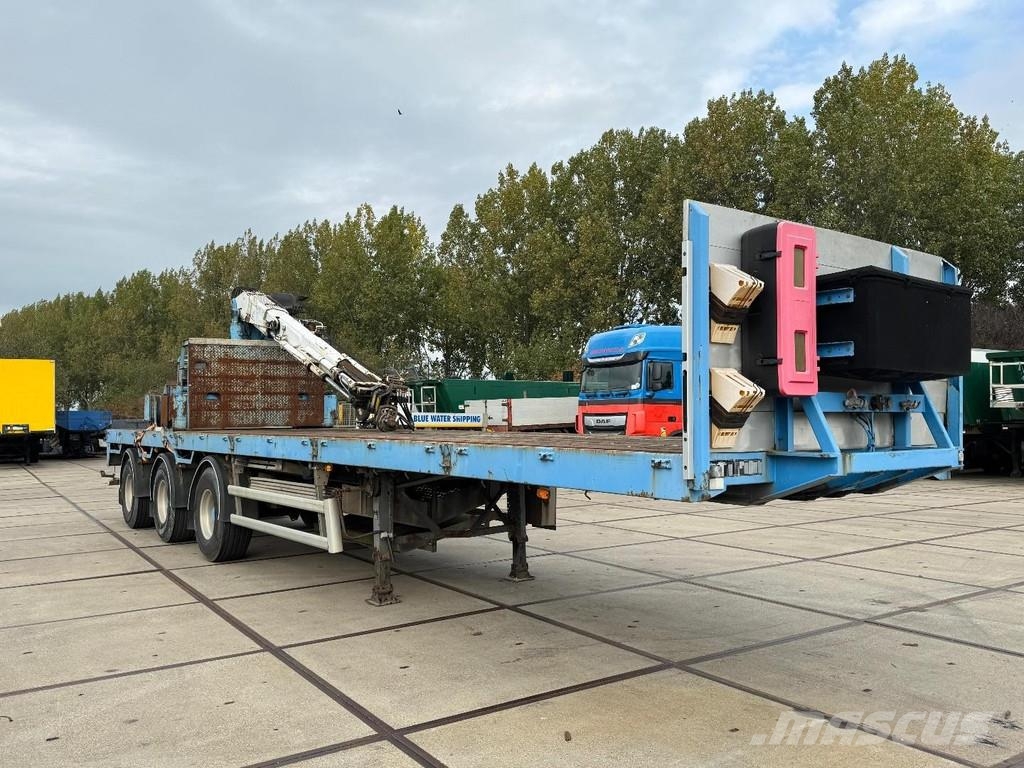 Floor FLO-17-30H2 3 AXLE SAF + KENNIS R-24 CRANE Vlakke laadvloeren