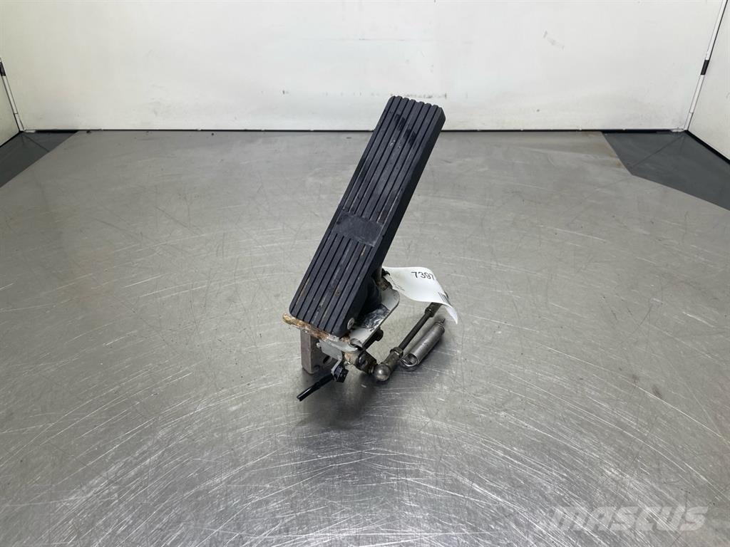 Atlas AR65-3929713-Inch actuator/Inchbetätigung Ohjaamo ja sisusta