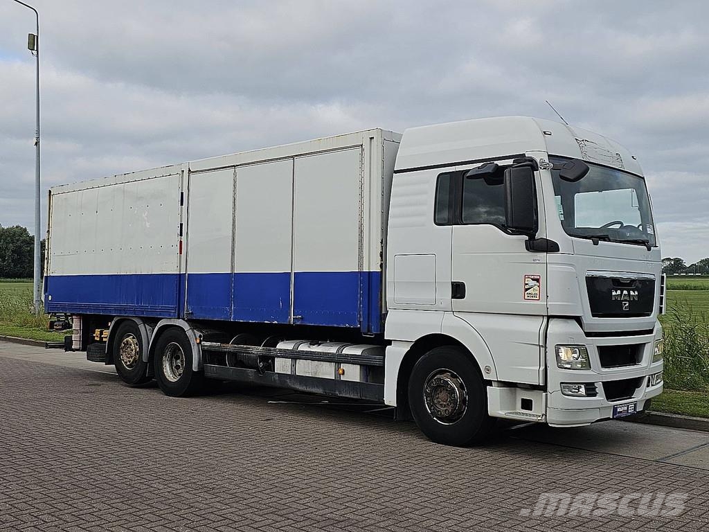 MAN 26.440 TGX 6X2 TAILLIFT Camiones caja cerrada