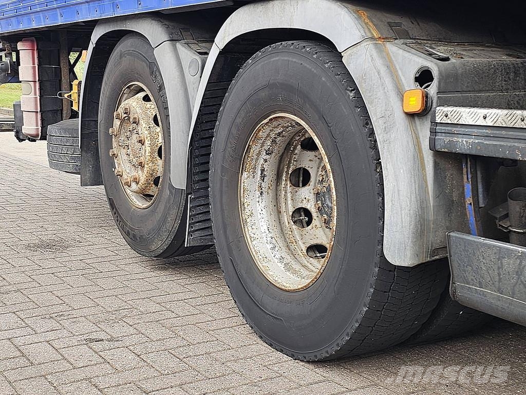 MAN 26.440 TGX 6X2 TAILLIFT Camiones caja cerrada
