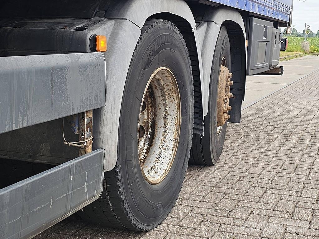MAN 26.440 TGX 6X2 TAILLIFT Camiones caja cerrada