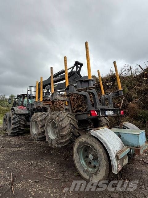 Valtra N 155 목재스키더