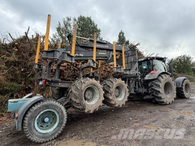 Valtra N 155 목재스키더