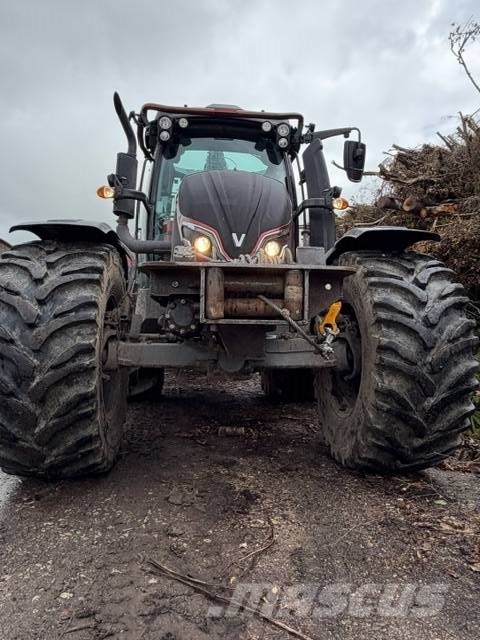 Valtra N 155 목재스키더