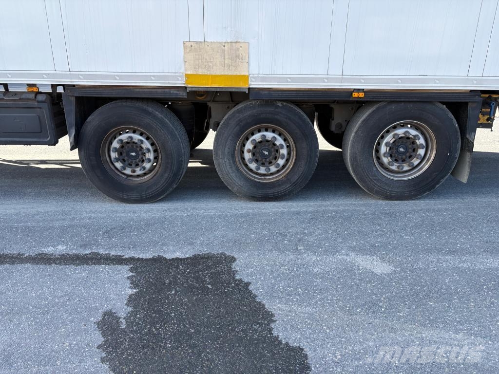 Schmitz Cargobull Trailer Reefer Flower Width & Dual Temp & Double S Semirimorchi a temperatura controllata