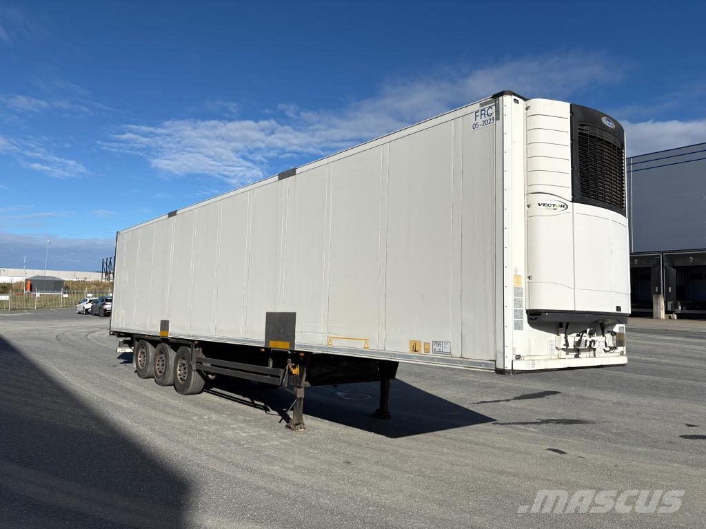 Schmitz Cargobull Trailer Reefer Flower Width & Dual Temp & Double S Semirimorchi a temperatura controllata