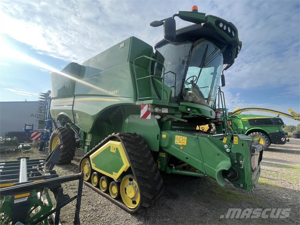 John Deere S 686 i حصادات