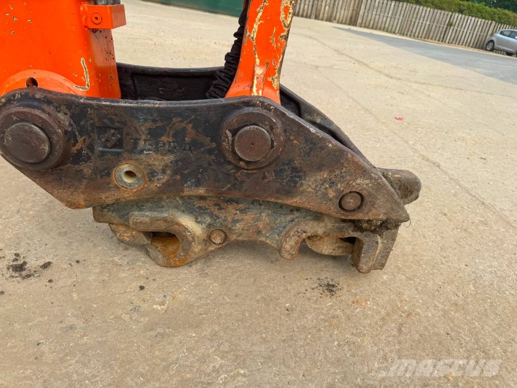 Hitachi ZX 135 US BL-6 Bageri gusjeničari