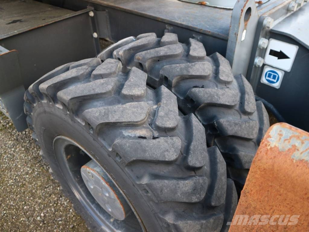 Doosan DX210W-5 حفارات بعجل