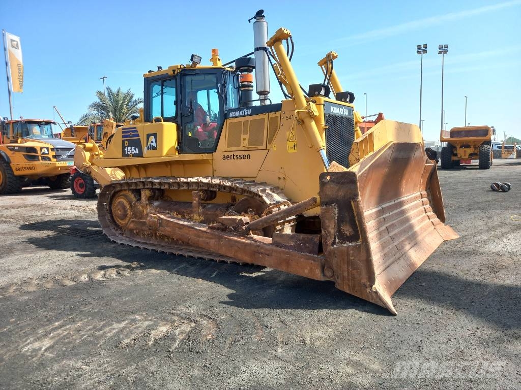 Komatsu D155A-6R (4pcs available for sale in Abu Dhabi) Bulldozer på larvebånd
