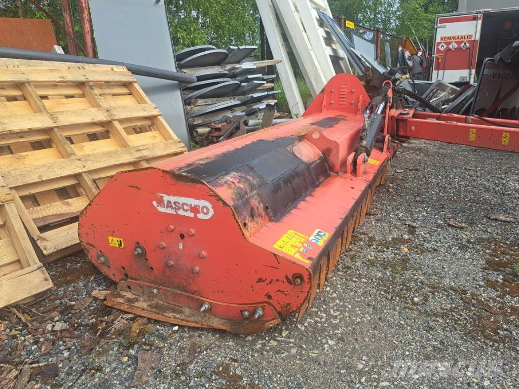 Maschio Giraffa 210 جزازات