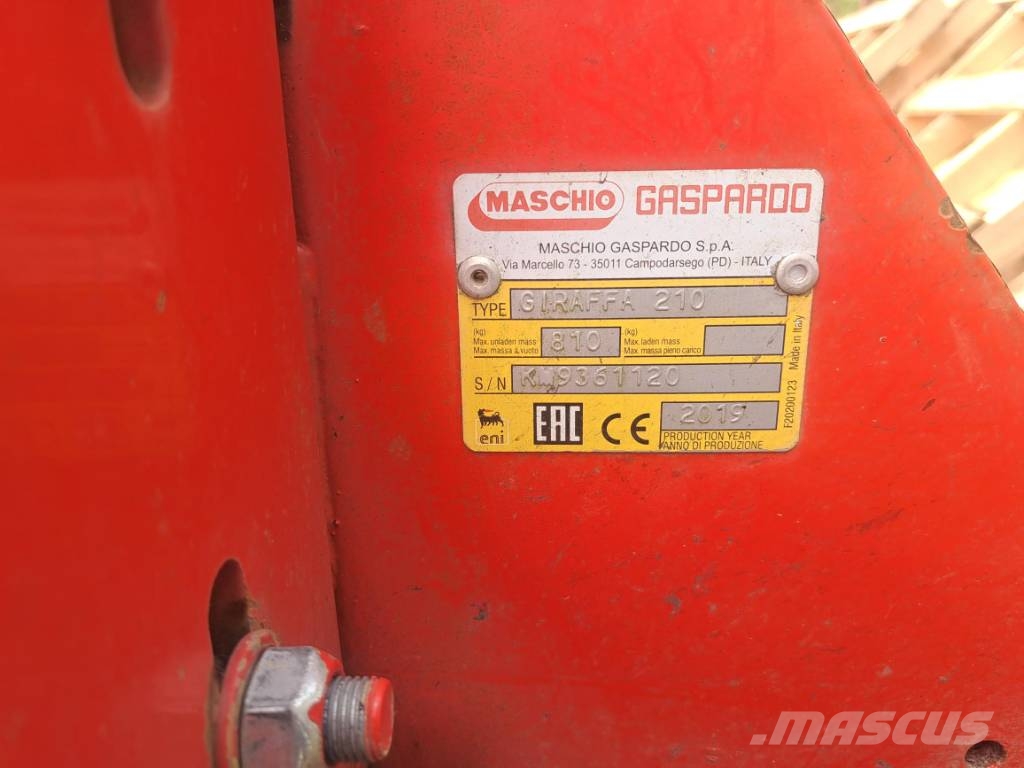 Maschio Giraffa 210 جزازات