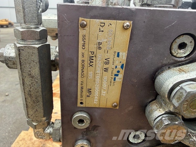 CASE 330 B USED HYDRAULIC PARTS Hydraulik