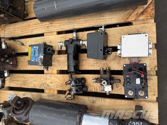 CASE 330 B USED HYDRAULIC PARTS Hydraulik