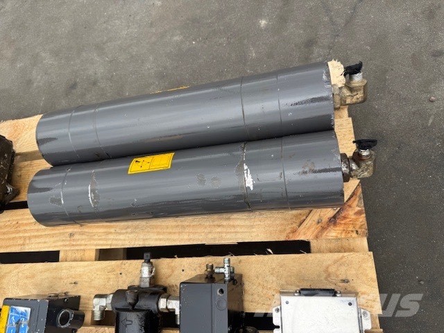 CASE 330 B USED HYDRAULIC PARTS Hydraulik