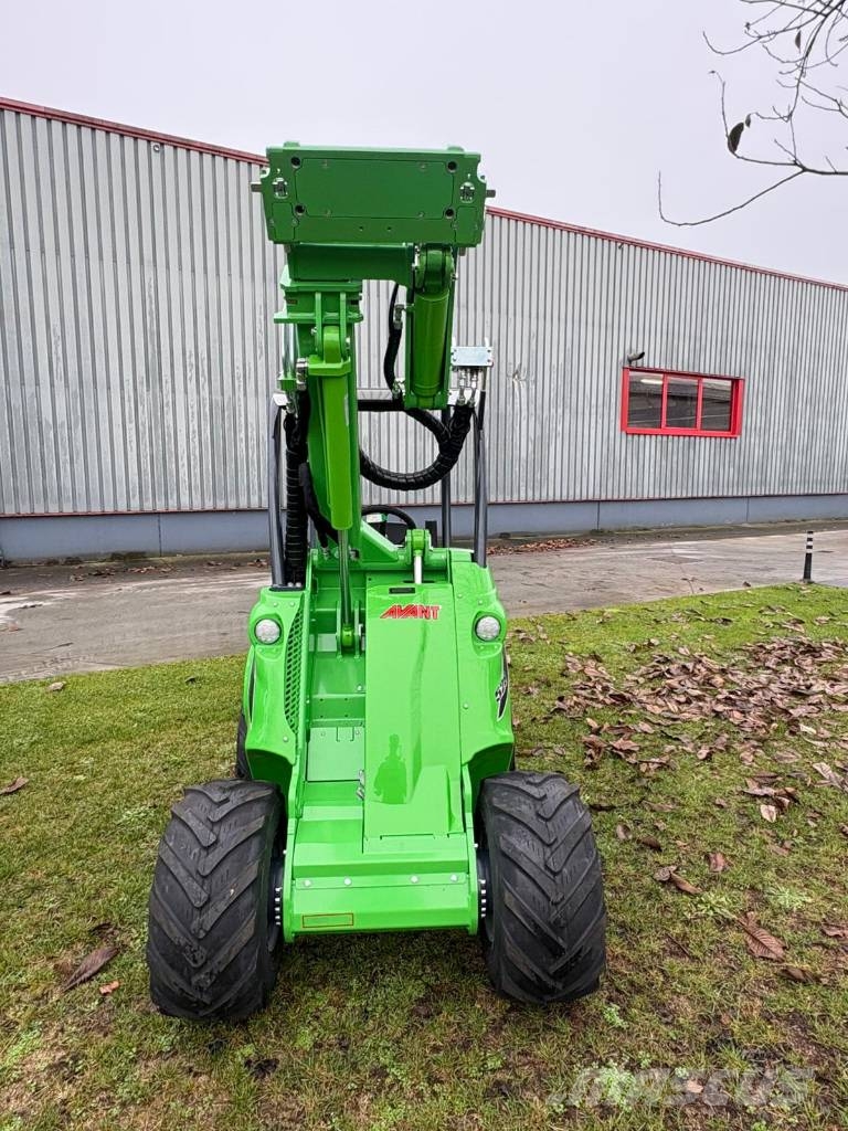 Avant 528 Minicargadoras