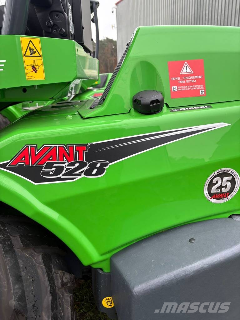 Avant 528 Minicargadoras