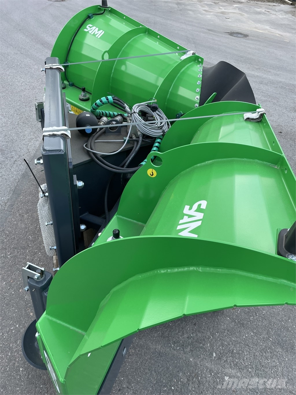 Sami VB-3200, 24V V-plough Kar küreme biçaklari