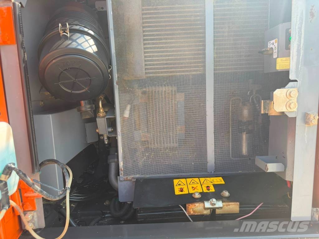Hitachi ZX 130 Roomikekskavaatorid