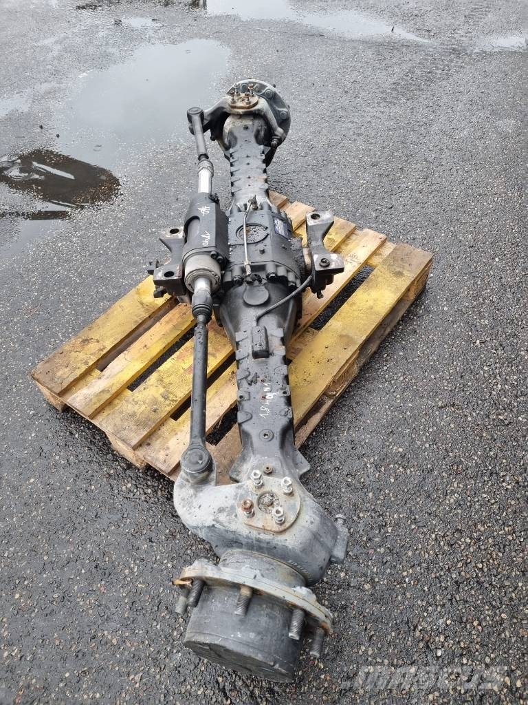 Manitou 1840 Rear axle Raamid