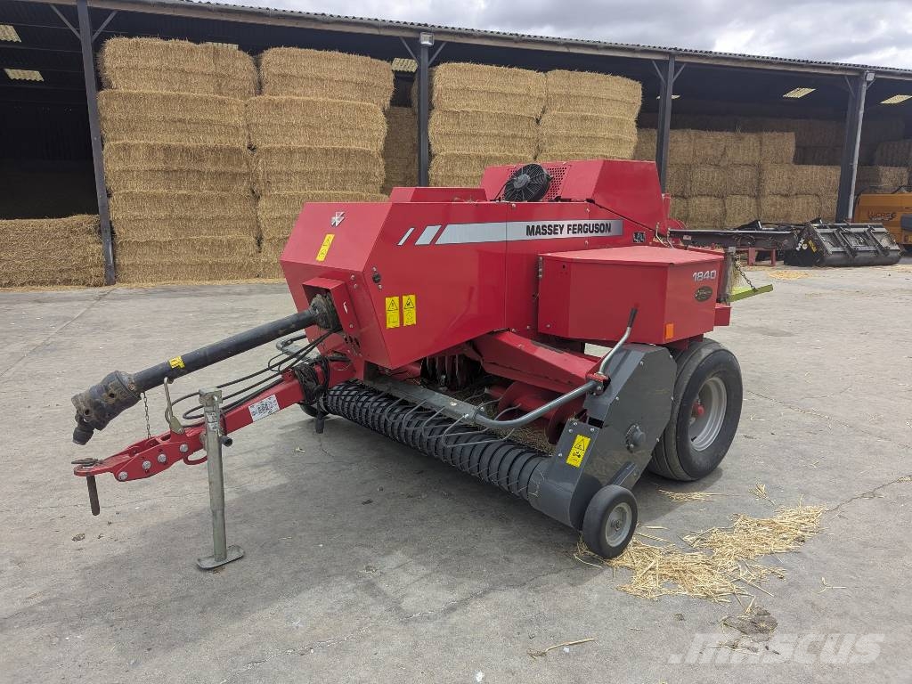 Massey Ferguson 1840 Presse quadre